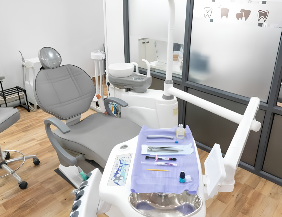Best Dental Clinic in Anandbagh - Dr.Taruni’s Dental Care